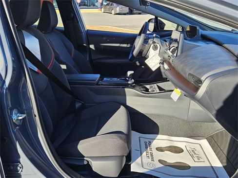 New 2026 Toyota Prius SE image 13