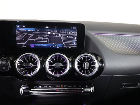 Used 2025 Mercedes-Benz GLA 35 AMG 4MATIC image 49