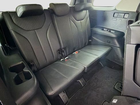 Used 2023 Hyundai Palisade SEL AWD/4WD image 32