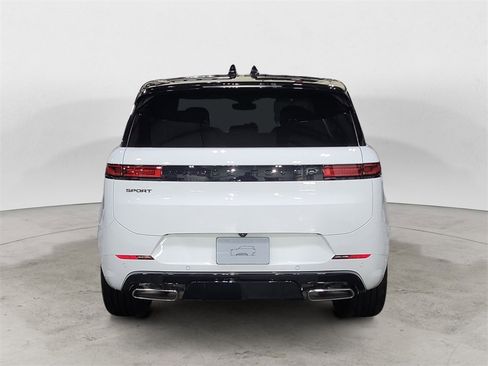 New 2025 Land Rover Range Rover Sport Dynamic SE image 4
