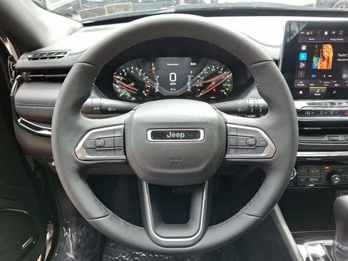 New 2025 Jeep Compass Limited w/ Sun & Sound Group image 13