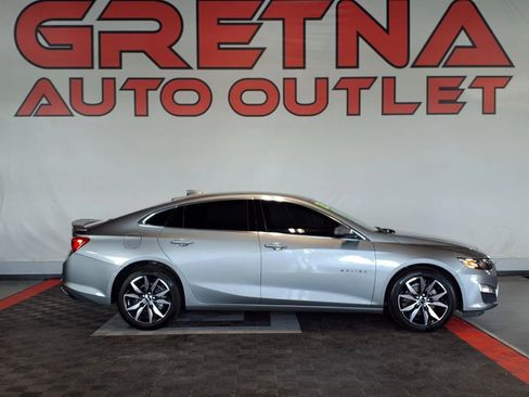 Used 2025 Chevrolet Malibu RS FWD image 1