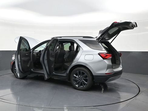 Used 2024 Chevrolet Equinox RS image 31