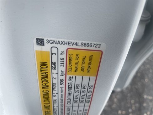 Used 2020 Chevrolet Equinox LS FWD image 6
