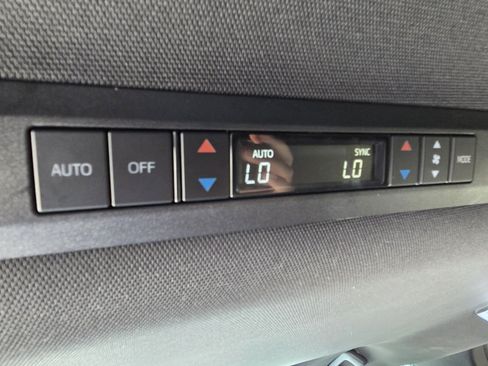 Certified 2025 Toyota Sienna XSE FWD image 4