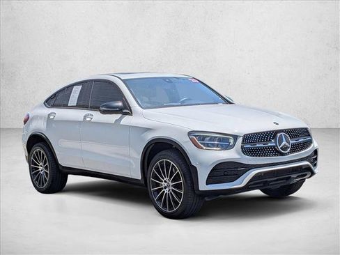 Used 2020 Mercedes-Benz GLC 300 4MATIC Coupe image 3