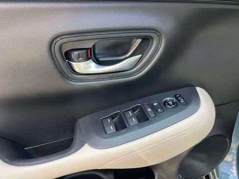 Used 2024 Honda HR-V LX image 16