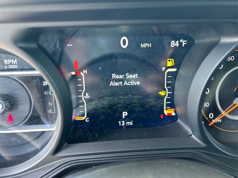 New 2025 Jeep Wrangler Unlimited Rubicon w/ Technology Group image 16