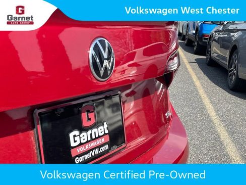 Certified 2023 Volkswagen Jetta SE w/ Panoramic Sunroof Package FWD image 14
