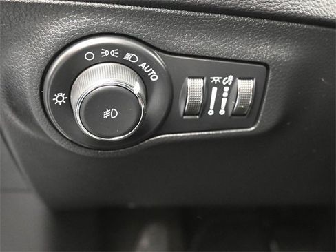 Used 2021 Jeep Compass Limited image 21