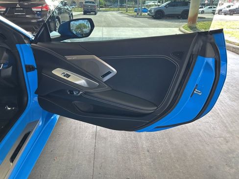 Used 2021 Chevrolet Corvette Stingray Preferred Cpe w/ Z51 Performance Package RWD image 30
