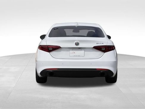 Used 2022 Alfa Romeo Giulia Sprint RWD image 4