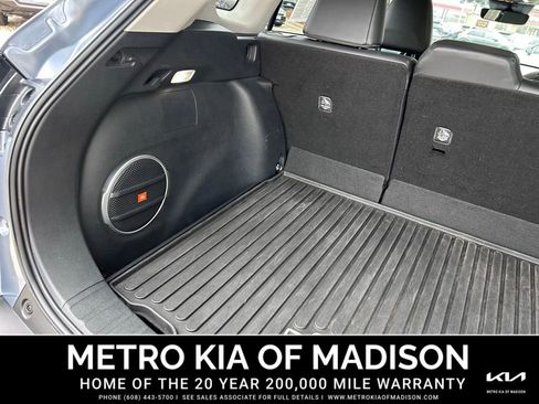 Used 2023 Toyota Corolla Cross XLE image 36