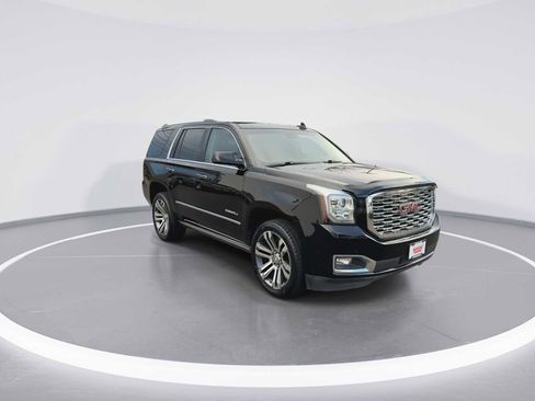 Used 2018 GMC Yukon Denali w/ Denali Ultimate Package image 2