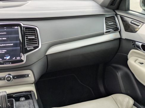 Used 2022 Volvo XC90 T8 R-Design w/ Advanced Package image 20