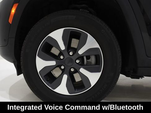 Used 2022 Jeep Grand Cherokee Limited 4xe w/ Luxury Tech Group II AWD/4WD image 8