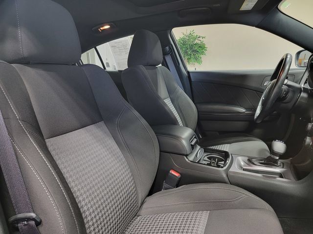 Used 2023 Dodge Charger SXT w/ Blacktop Package AWD/4WD image 16