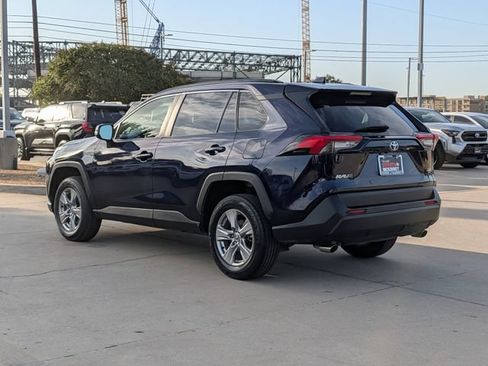 Used 2024 Toyota RAV4 XLE FWD image 9