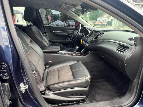 Used 2015 Chevrolet Impala LT w/ Convenience Package FWD image 27