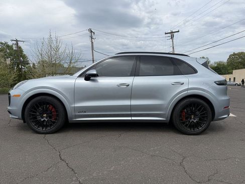 Used 2021 Porsche Cayenne GTS AWD/4WD image 4
