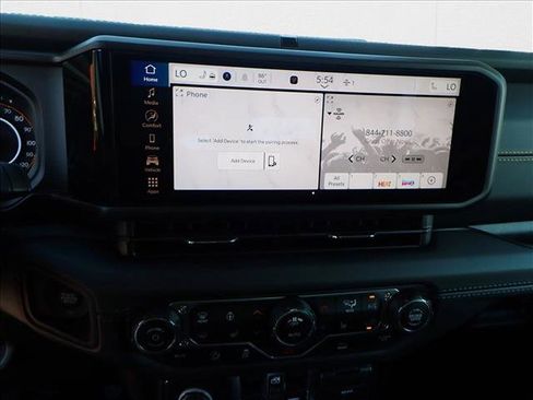 New 2025 Jeep Gladiator Sport image 15