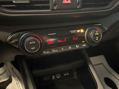 Used 2019 Kia Forte Sedan FWD image 14