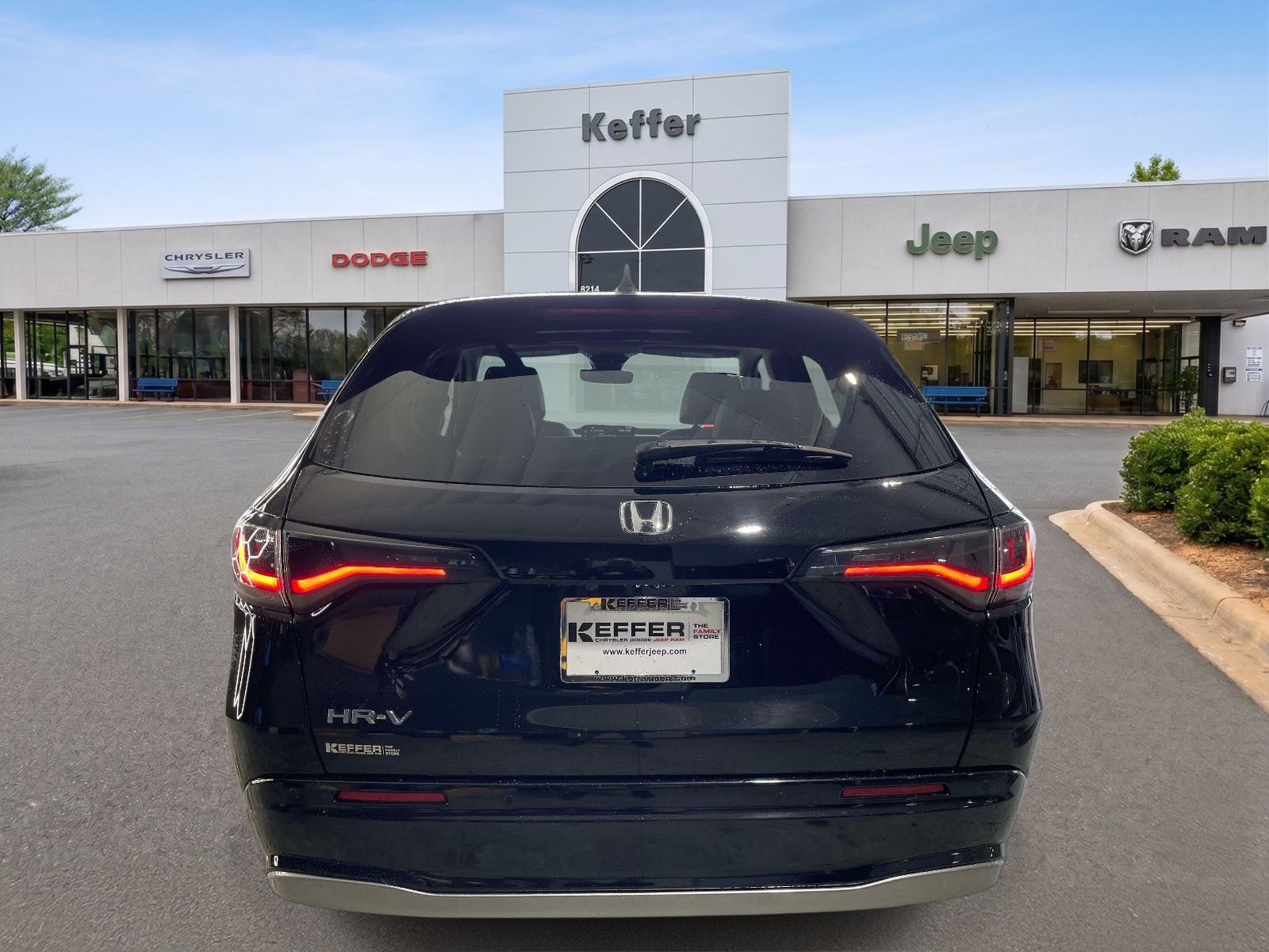 Used 2024 Honda HR-V EX-L image 5