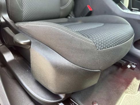 Used 2022 GMC Terrain SLE w/ Driver Convenience Package image 11