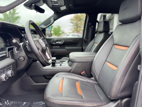 Certified 2025 GMC Sierra 1500 AT4 w/ Technology Package AWD/4WD image 15