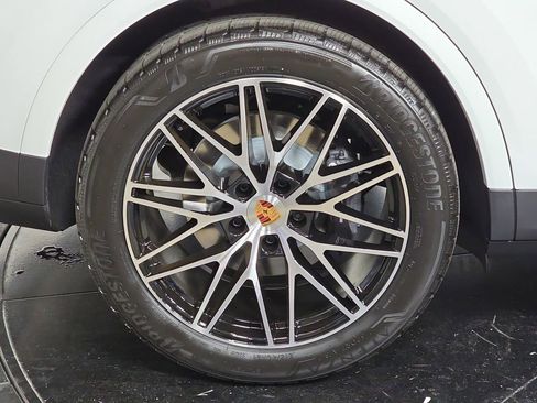 New 2026 Porsche Cayenne image 29
