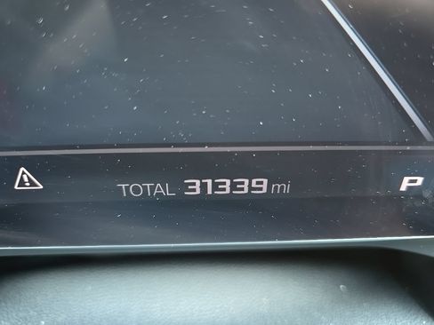Used 2023 BMW M3 Competition w/ Executive Package AWD/4WD image 27