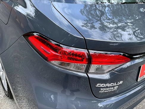 Used 2025 Toyota Corolla LE w/ LE Premium Package FWD image 20