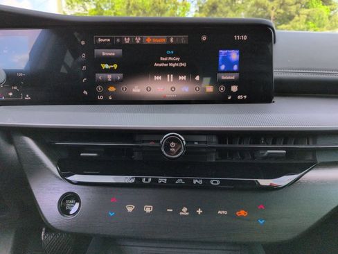 Certified 2025 Nissan Murano SV FWD image 22