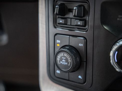 Certified 2022 Ford F150 King Ranch w/ Equipment Group 601A High image 36