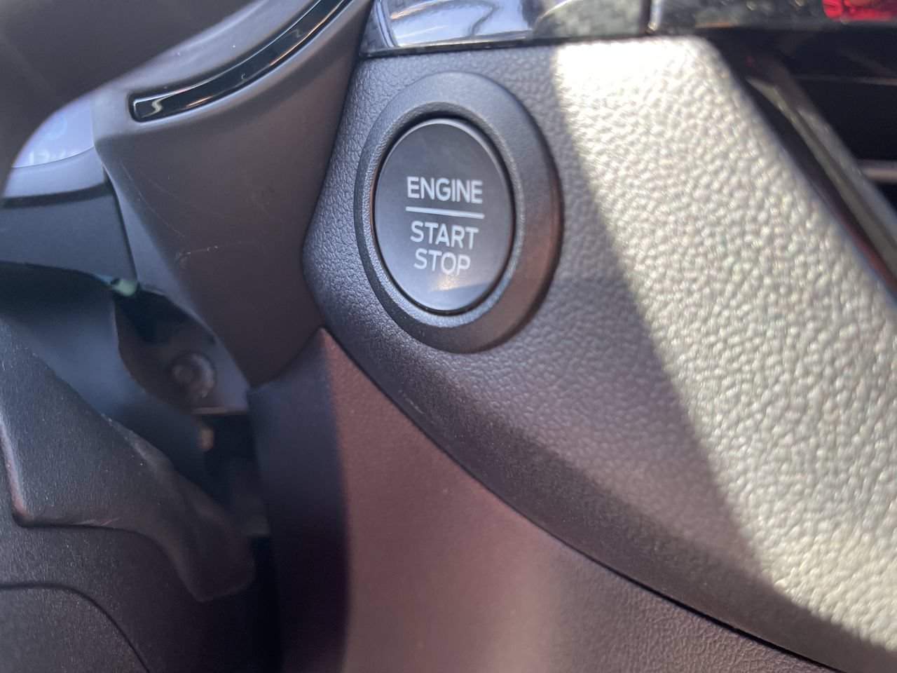 Used 2023 Ford Escape ST-Line AWD/4WD image 16