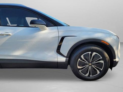 New 2026 Chevrolet Blazer EV LT image 24