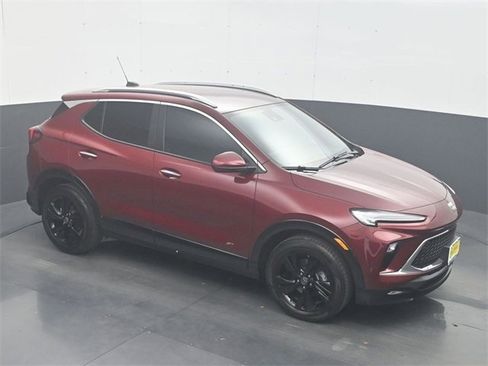 Used 2025 Buick Encore GX Sport Touring w/ Comfort Package image 19