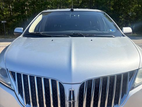 Used 2013 Lincoln MKX AWD image 9