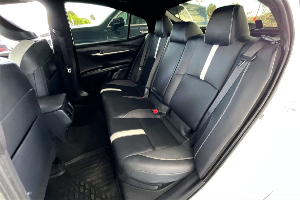 Used 2025 Toyota Camry SE FWD image 22