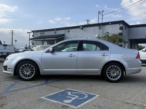 Used 2011 Ford Fusion SE image 3