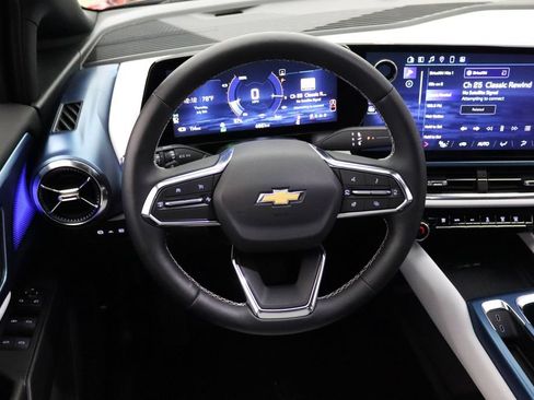 Certified 2025 Chevrolet Equinox EV LT w/ LPO, All-Weather Mat Package FWD image 17