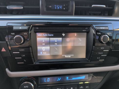 Used 2016 Toyota Corolla LE FWD image 20