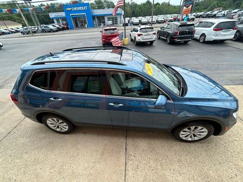 Used 2019 Volkswagen Tiguan SE w/ Panoramic Sunroof Package AWD/4WD image 7