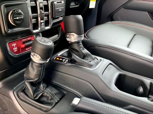 New 2026 Jeep Wrangler Unlimited Rubicon AWD/4WD image 7
