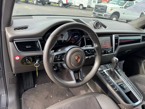 Used 2015 Porsche Macan S AWD/4WD image 7