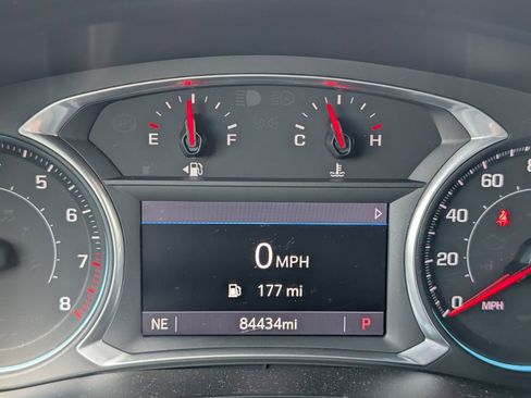 Used 2022 Chevrolet Traverse LT image 12