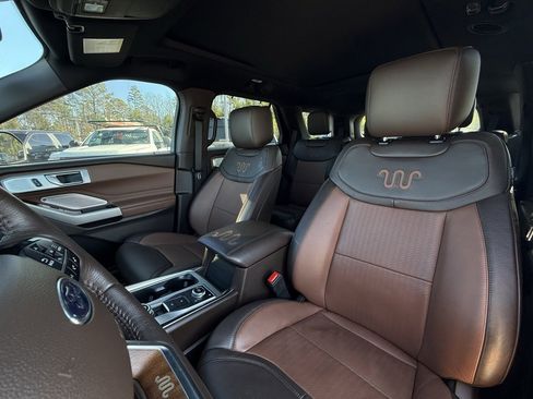 Certified 2021 Ford Explorer King Ranch w/ Premium Technology Package image 22