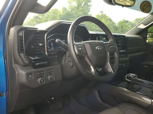 Used 2023 Chevrolet Silverado 1500 ZR2 w/ Technology Package AWD/4WD image 19