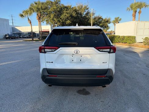 Used 2021 Toyota RAV4 XLE image 4