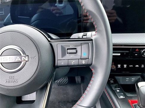 Used 2025 Nissan Kicks SR image 25